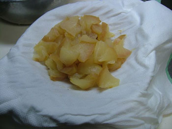 りんごペクチン作り・漉し布で漉す