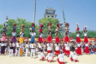 愛媛県今治市・春祭り「継ぎ獅子｣
