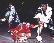 愛媛県西予市 花取り踊り