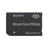 ソニーのデジタルカメラで採用されている規格メモリースティック