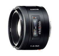 製品例：ソニーα用（ミノルタ・コニカミノルタ互換マウント）の50ｍｍ／Ｆ1．4レンズ