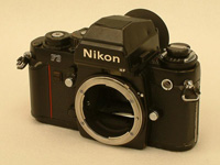 典型的なＭＦ一眼レフの外観（ニコンＦ３）