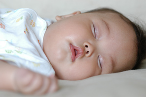 (2)隣に寝転がって撮る