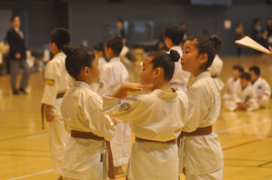 (3)立ったままのアングル