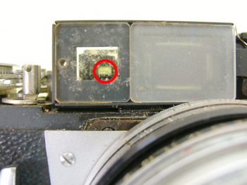 コニカIIIAのファインダーのカビ