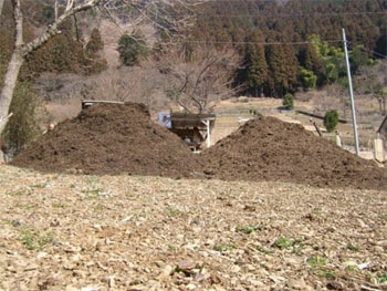 堆肥の山