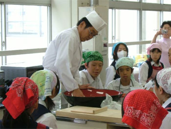 模範の蕎麦打ち