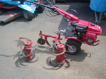 横から見たMY耕耘機