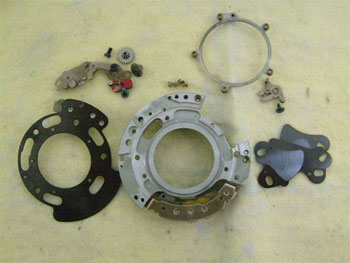 さらに分解した部品