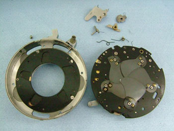 シャッター羽根の油分を洗浄