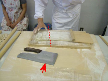 蕎麦切り包丁の押し切りで偏りが出た場合