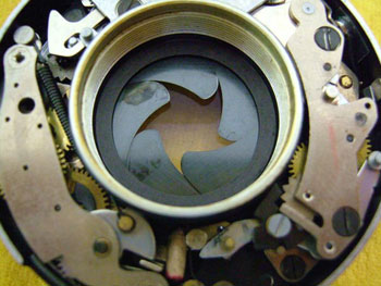 シャッターの油分の湿潤