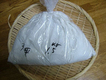 蕎麦友にもらった追加の蕎麦粉