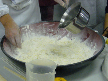 講師の水捏ねは門外不出