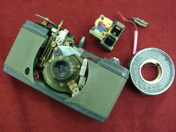 外れた電流計とセレン受光部