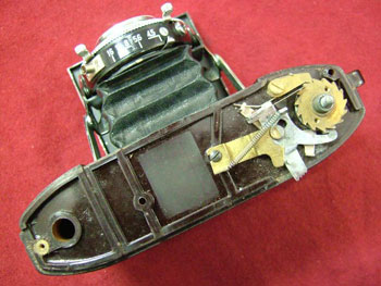 巻き上げノブとネジ