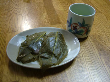 東京幡ヶ谷「ふるや古賀音庵」の桜餅