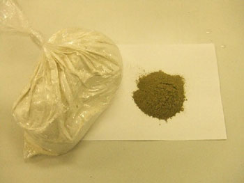 蕎麦粉と桜葉の粉末