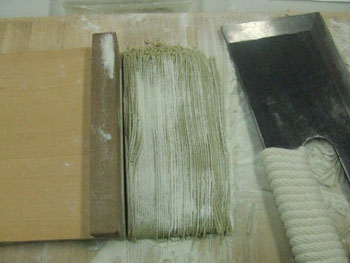 蕎麦生地の加水は難しい