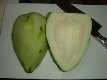 青パパイヤの味噌漬けを作る