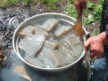 アク抜きをして手作り蒟蒻の完成