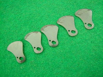 シャッター羽根の油分の湿潤