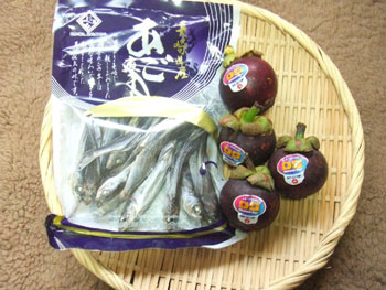 あご煮干しとマンゴスチン