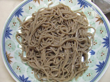 茹で上がった蕎麦