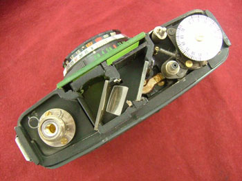 グラグラになったファインダーレンズ