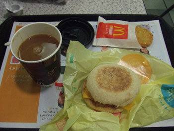マクドナルドで朝食