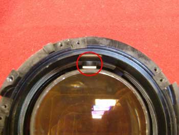 直進キーと直進キー溝が咬合する