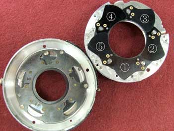 羽根は左巻きに