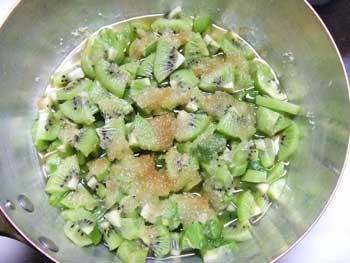 浸透作用により水分が出てきました。