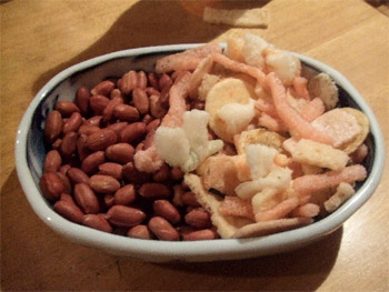 南京豆と海老せん