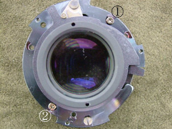 絞り室と後玉室に分離