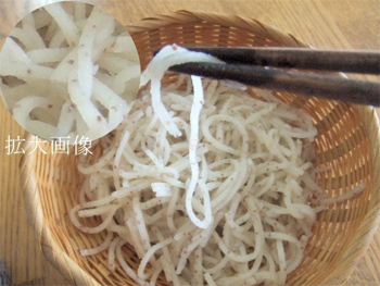 芥子の実の斑模様