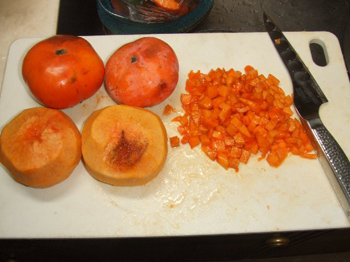 皮を剥き賽の目に