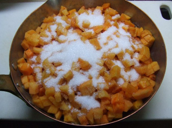 柿１Ｋｇにグラニュー糖６０ｇ