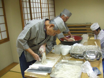 腰に来てしまいました