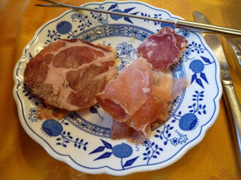 サラミ・ハム・生ハム