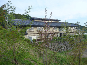 交流センターゆざわ荘