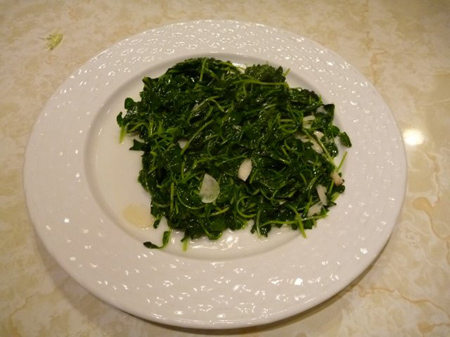 中国野菜豆苗炒め