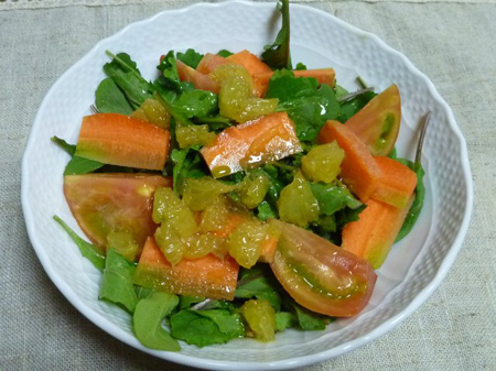 ルッコラとニンジンのサラダ