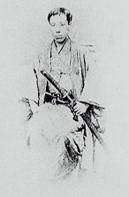 �����W��