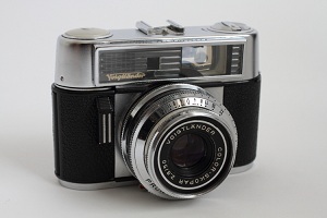 反射　オレンジ色