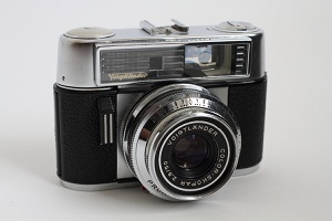 反射　オレンジ色