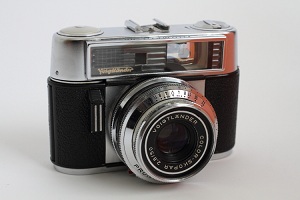 反射　オレンジ色