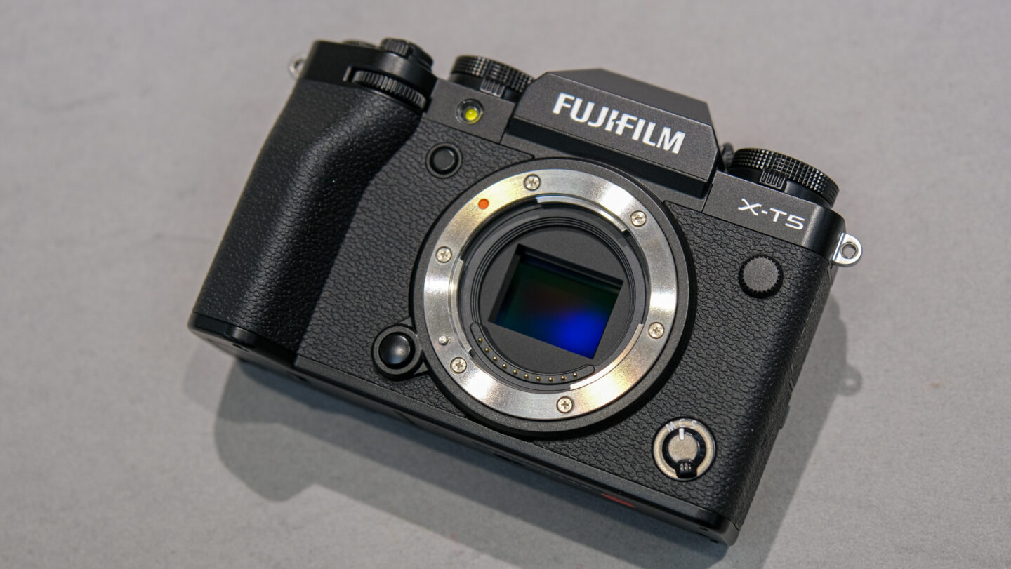 FUJIFILM X-T5