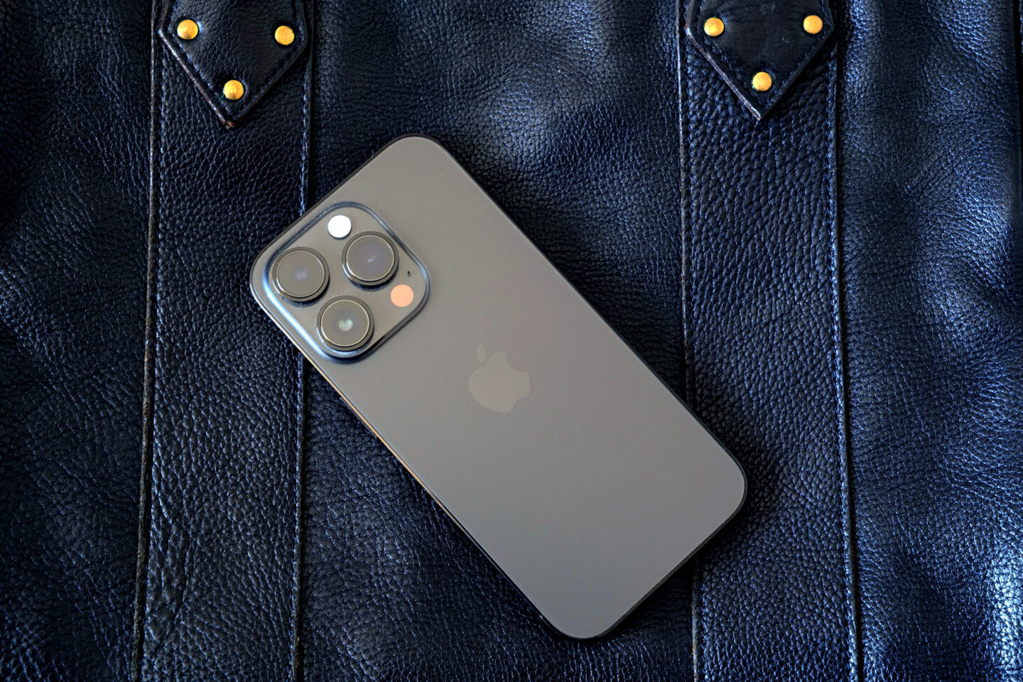 最新スマートフォン アップル「iPhone 14 Pro」のカメラ性能をレビュー
