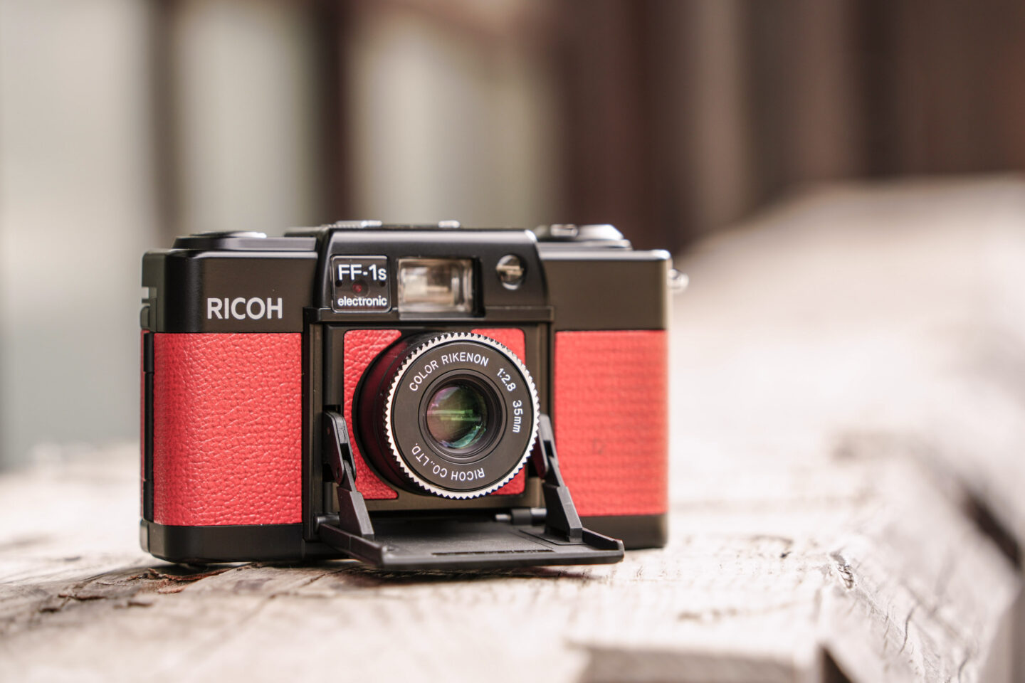 【フイルムカメラ】小さな沈胴式のコンパクトフイルムカメラ「リコー FF-1s」